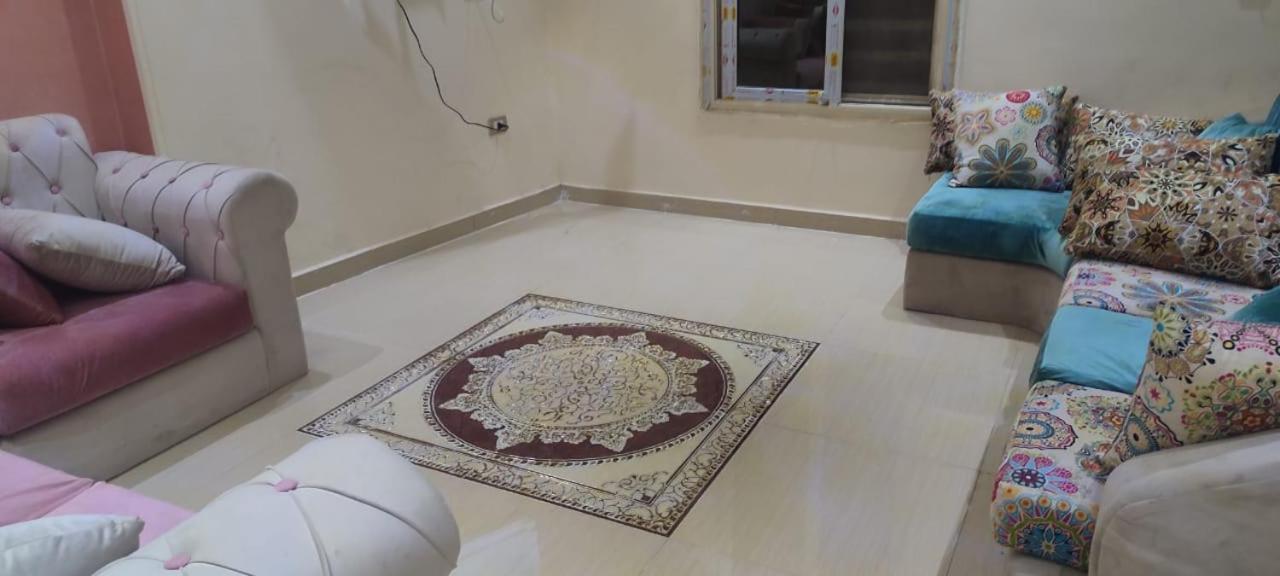 Near Downtown And Airport Le Caire